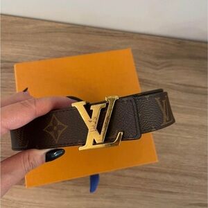 Louis Vuitton Women’s Reversible Belt LV Initiales 30mm Size 85